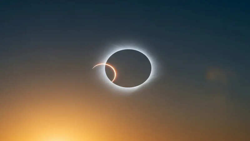 Solar eclipse 